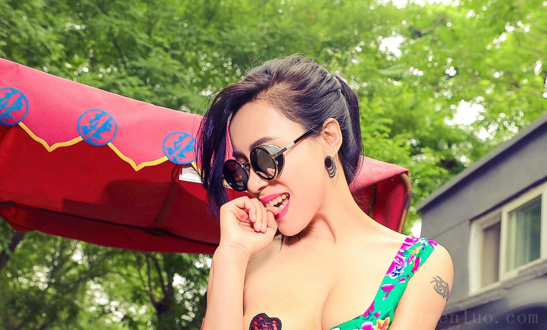 丝袜美腿预览图