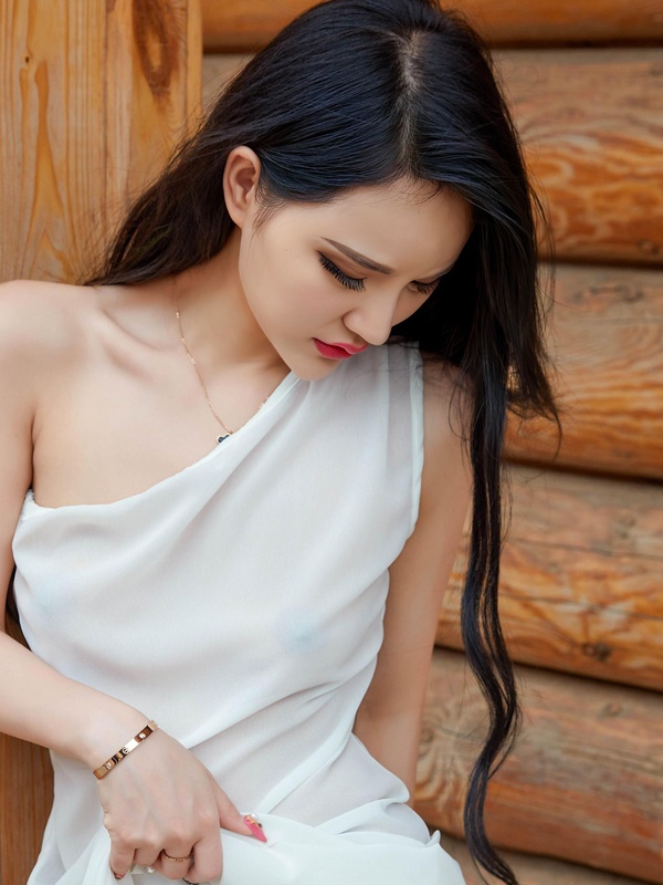  [AISS爱丝] 07.07 F6026《女骑士-西雅&小曼》